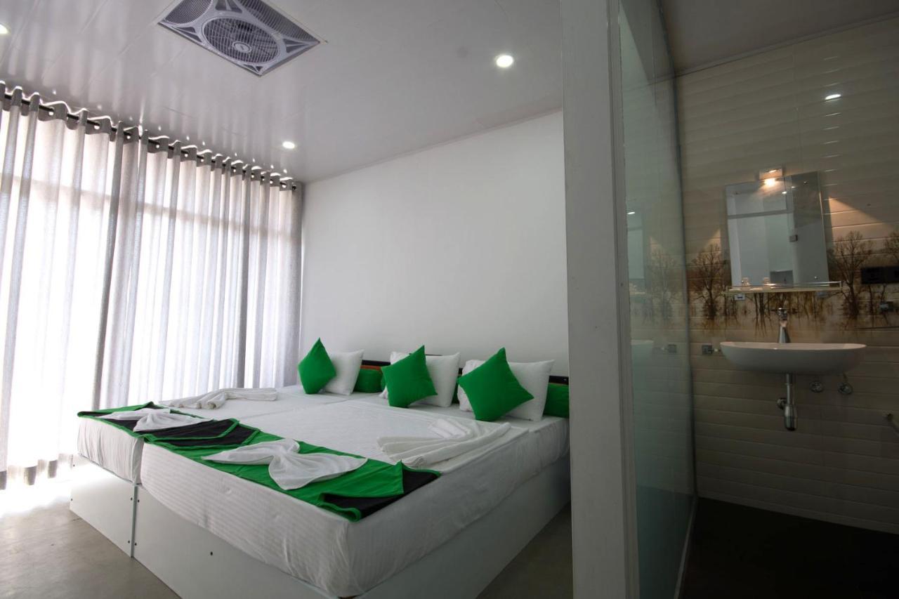 Avora Hotel Kandy Exterior photo